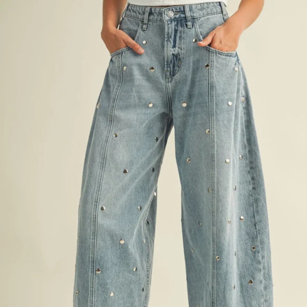 Barrel Studded Light Blue Jeans